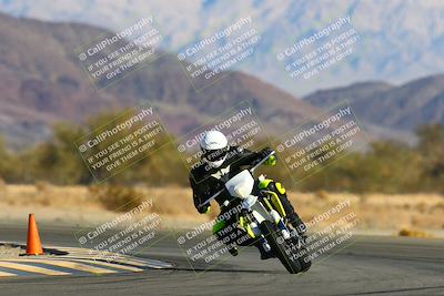 media/Jan-09-2022-SoCal Trackdays (Sun) [[2b1fec8404]]/Turn 14 (10am)/